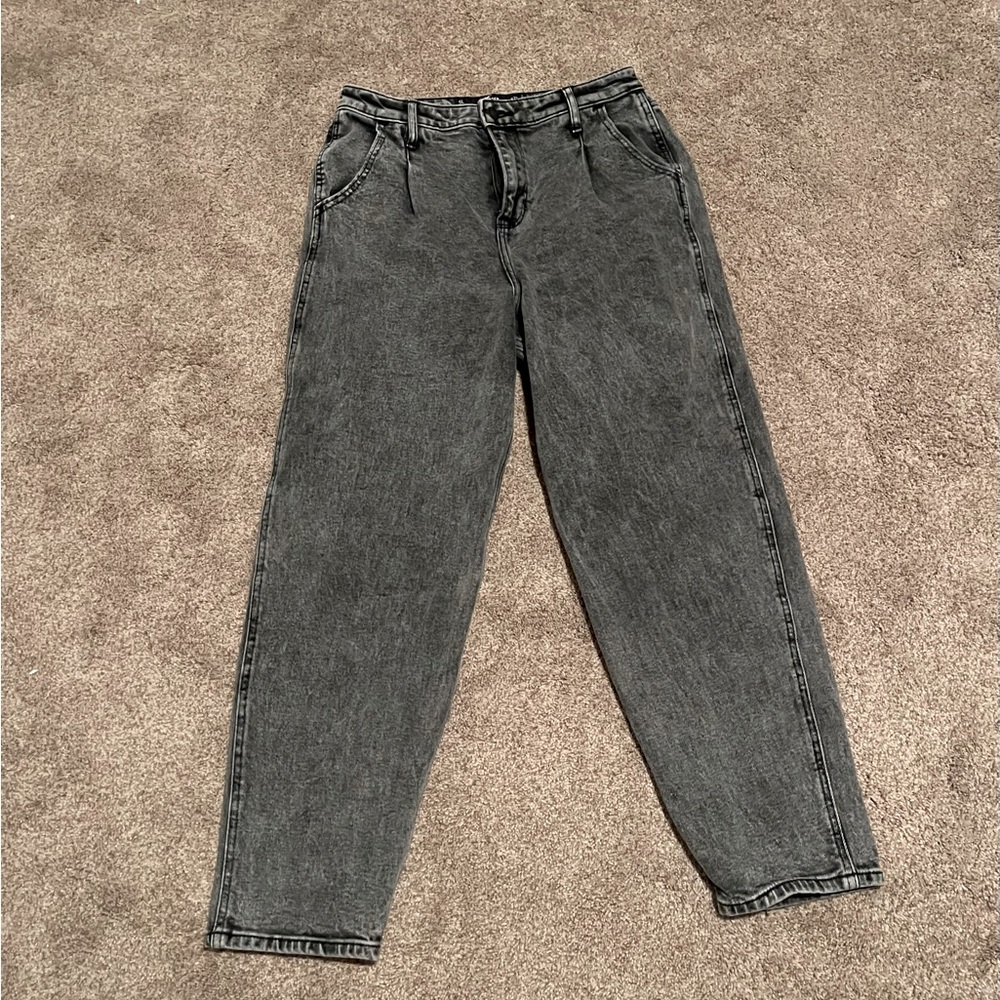 Hollister ultra-high rise mom jeans (5 regular)